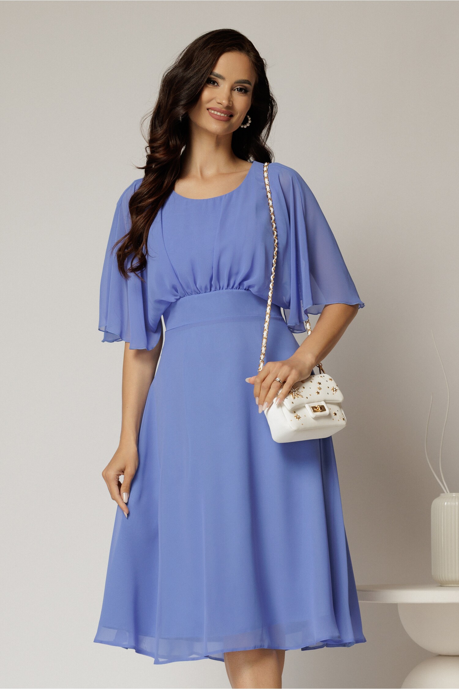 Rochie midi din voal bleu cu mâneci scurte lejere Rochie midi din voal bleu cu mâneci scurte lejere