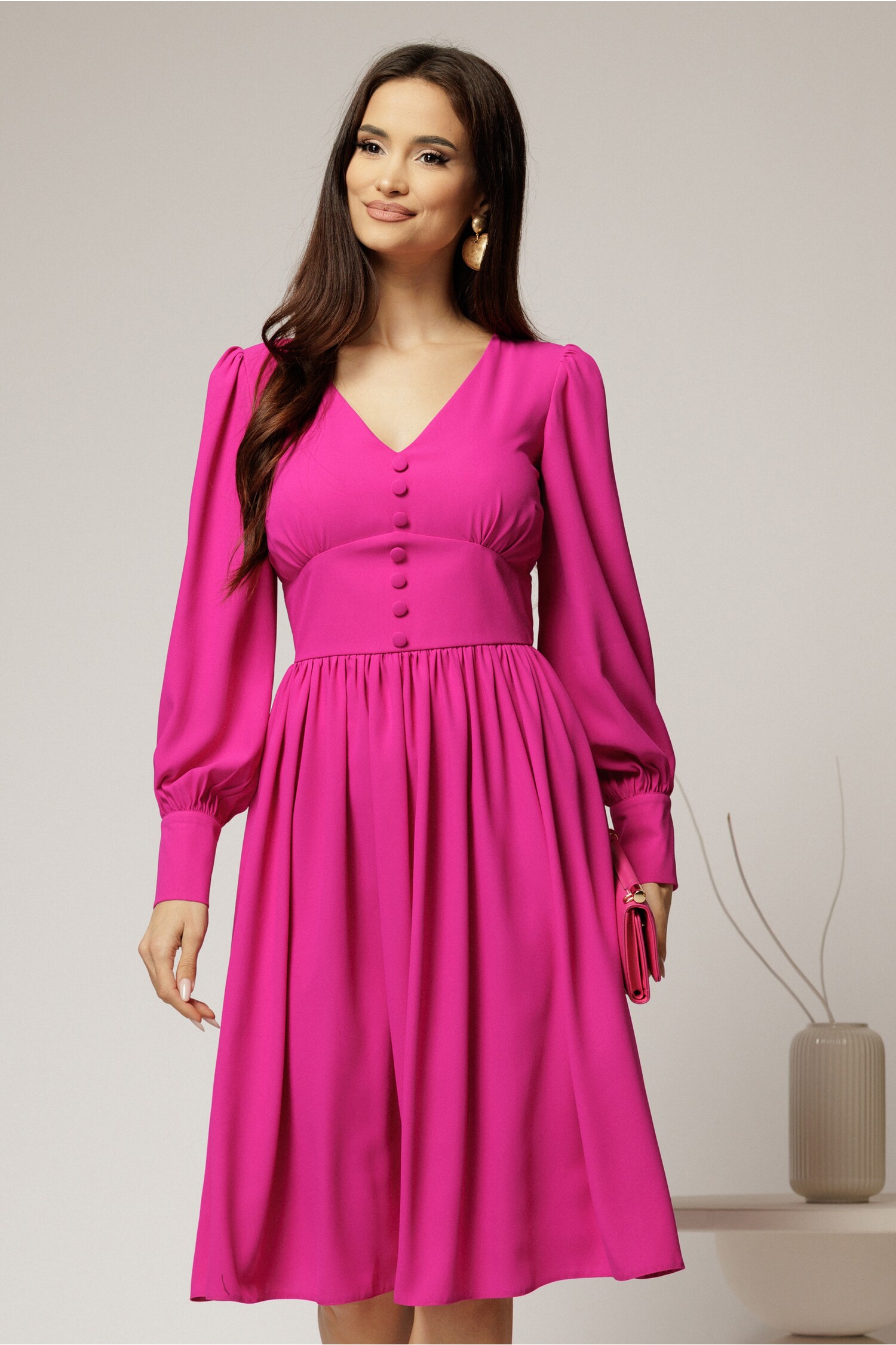 Rochie fucsia midi din voal cu nasturi pe bust Rochie fucsia midi din voal cu nasturi pe bust