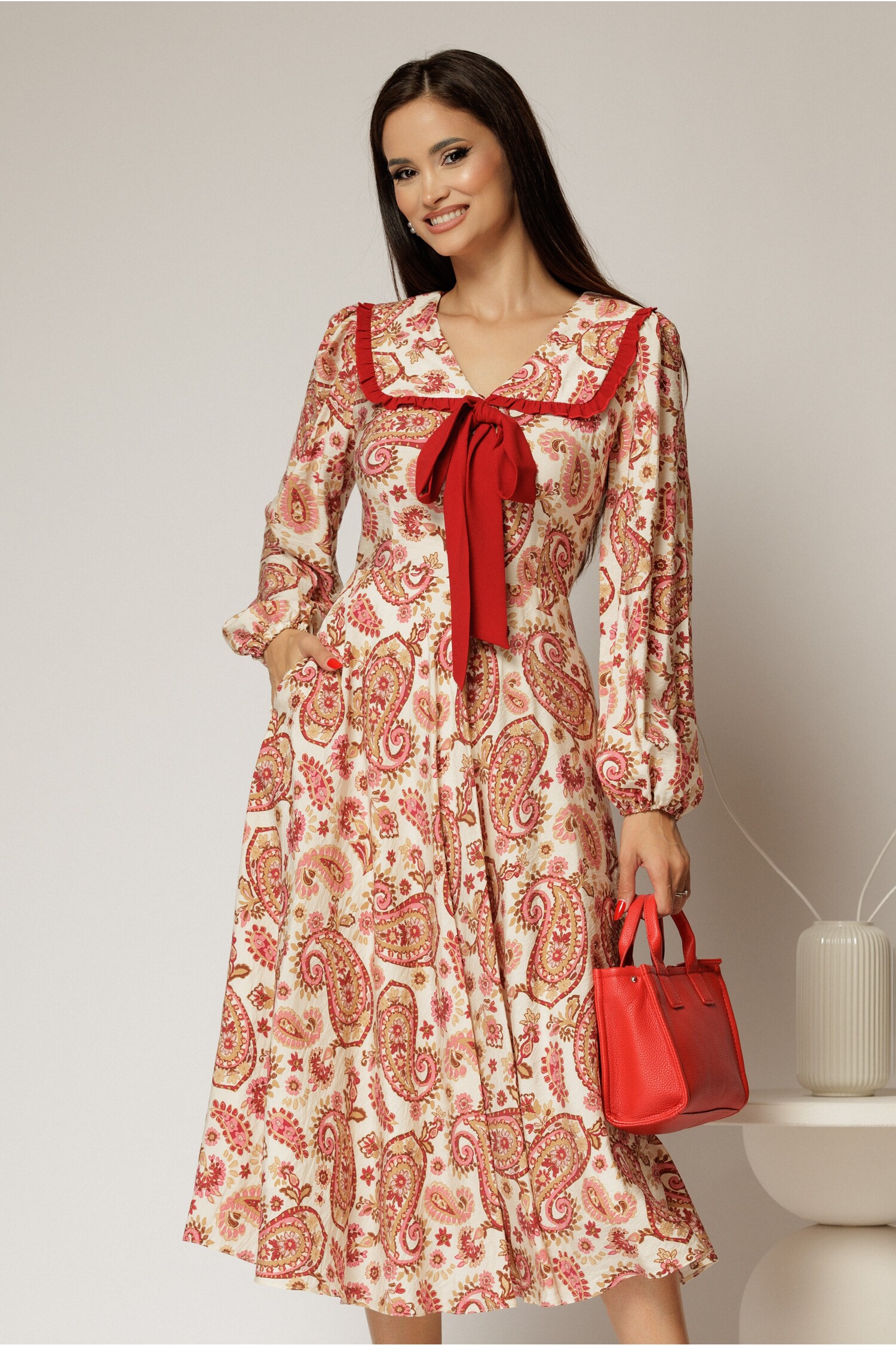 Rochie midi cu imprimeu floral bordo și guler cu volanas – DY Fashion Rochie midi cu imprimeu floral bordo și guler cu volanas – DY Fashion