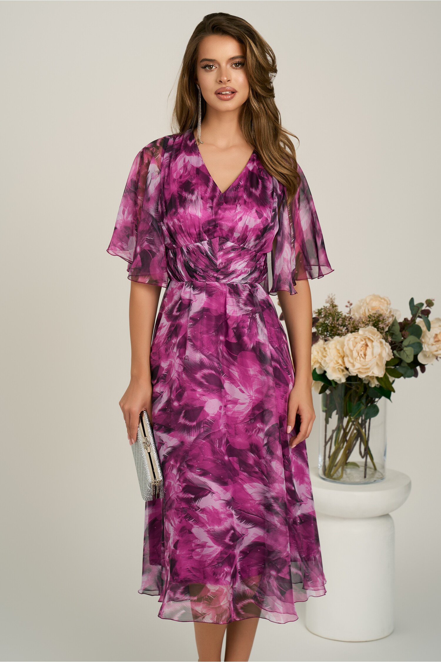 Rochie magenta midi din voal cu imprimeuri și mâneci vaporoase Rochie magenta midi din voal cu imprimeuri și mâneci vaporoase