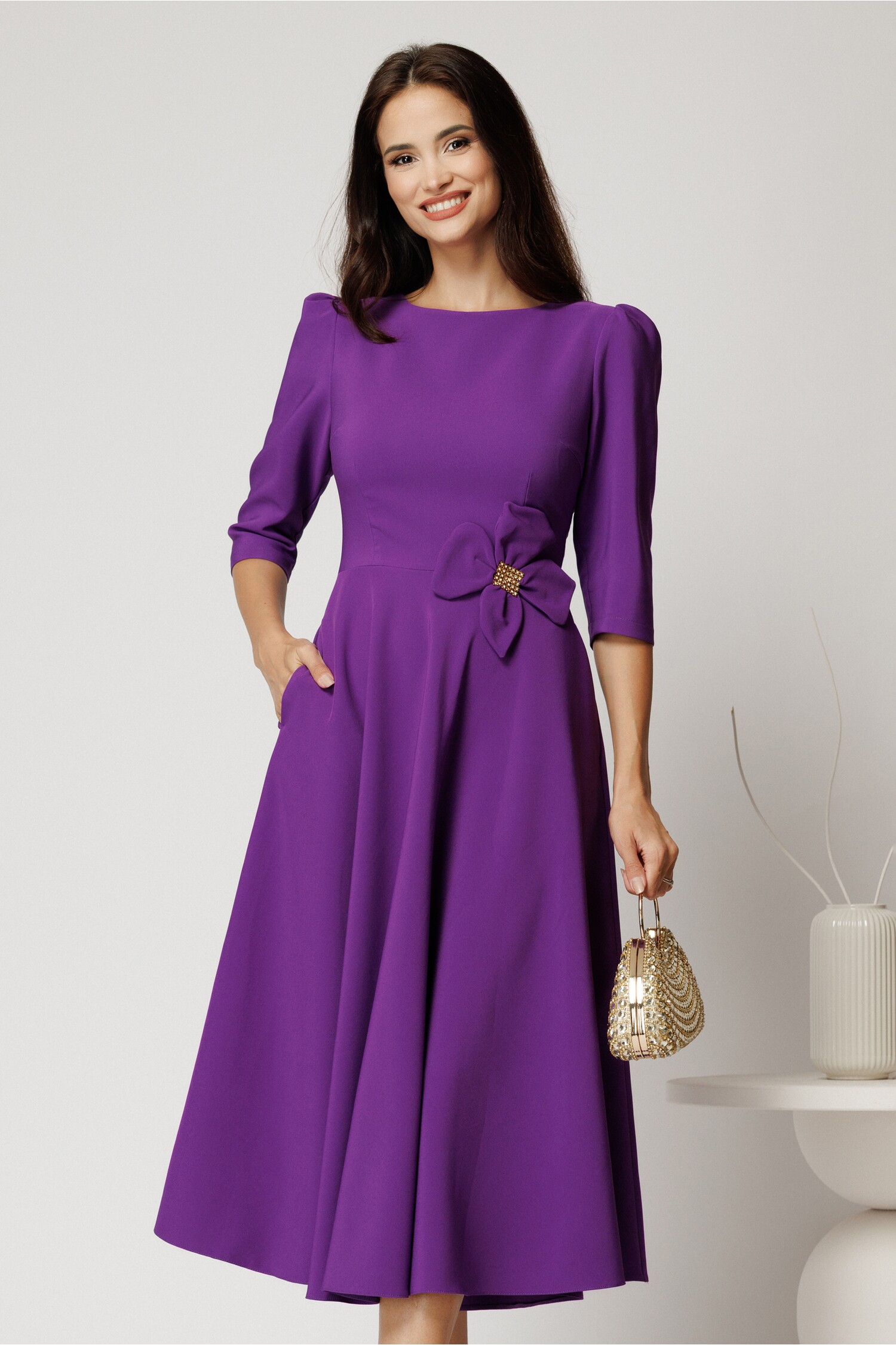 Rochie midi mov cu floare decorativă în talie Rochie midi mov cu floare decorativă în talie