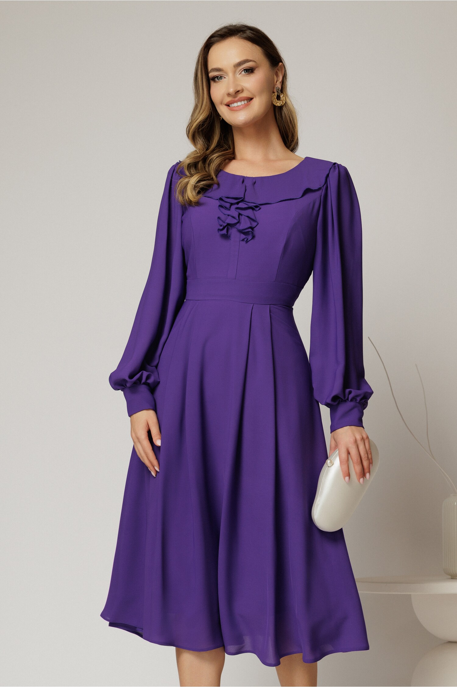 Rochie midi mov din voal cu volanase la bust Rochie midi mov din voal cu volanase la bust