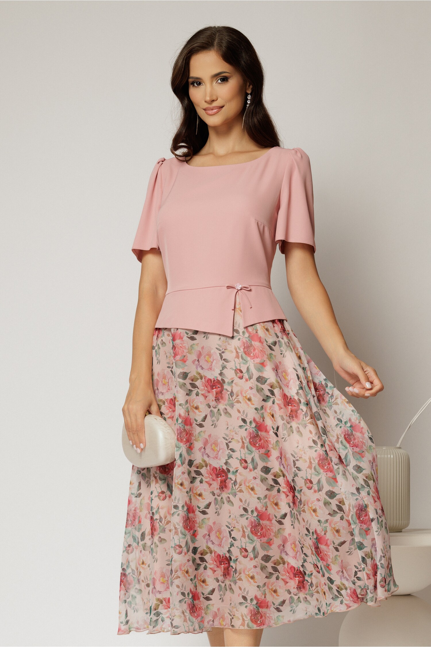 Rochie midi roz cu fustă din voal și imprimeuri florale – DY Fashion Rochie midi roz cu fustă din voal și imprimeuri florale – DY Fashion