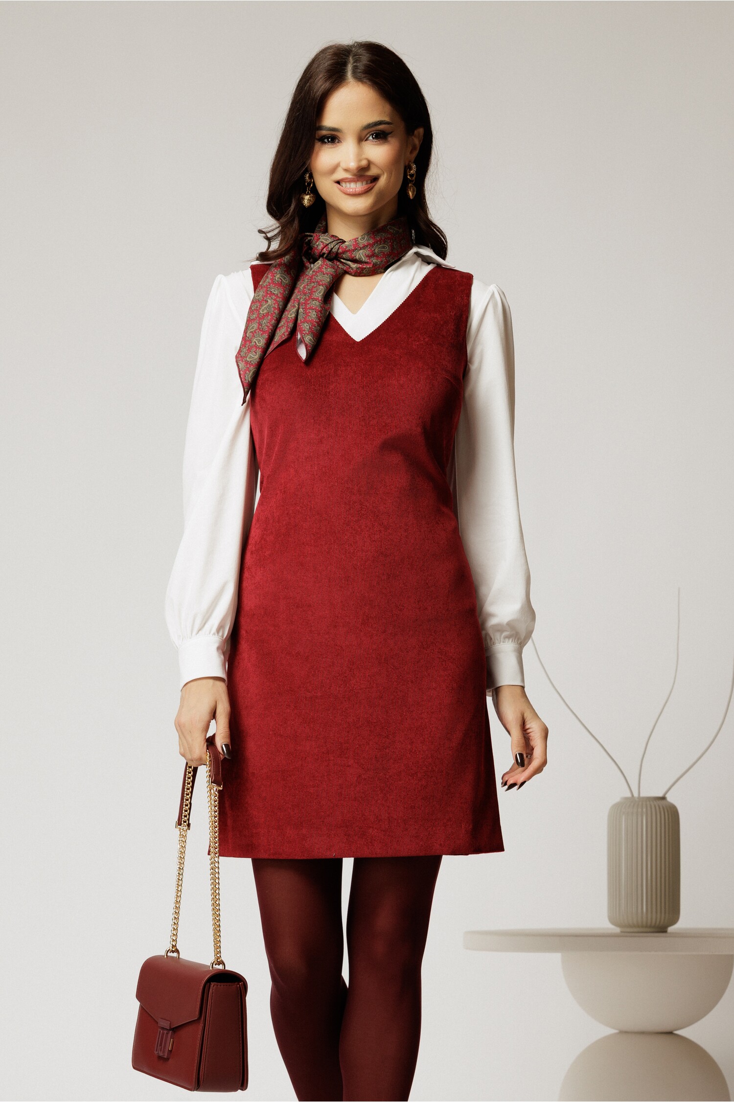 Sarafan DY fashion bordo din velur cu decolteu în v Sarafan DY fashion bordo din velur cu decolteu în v