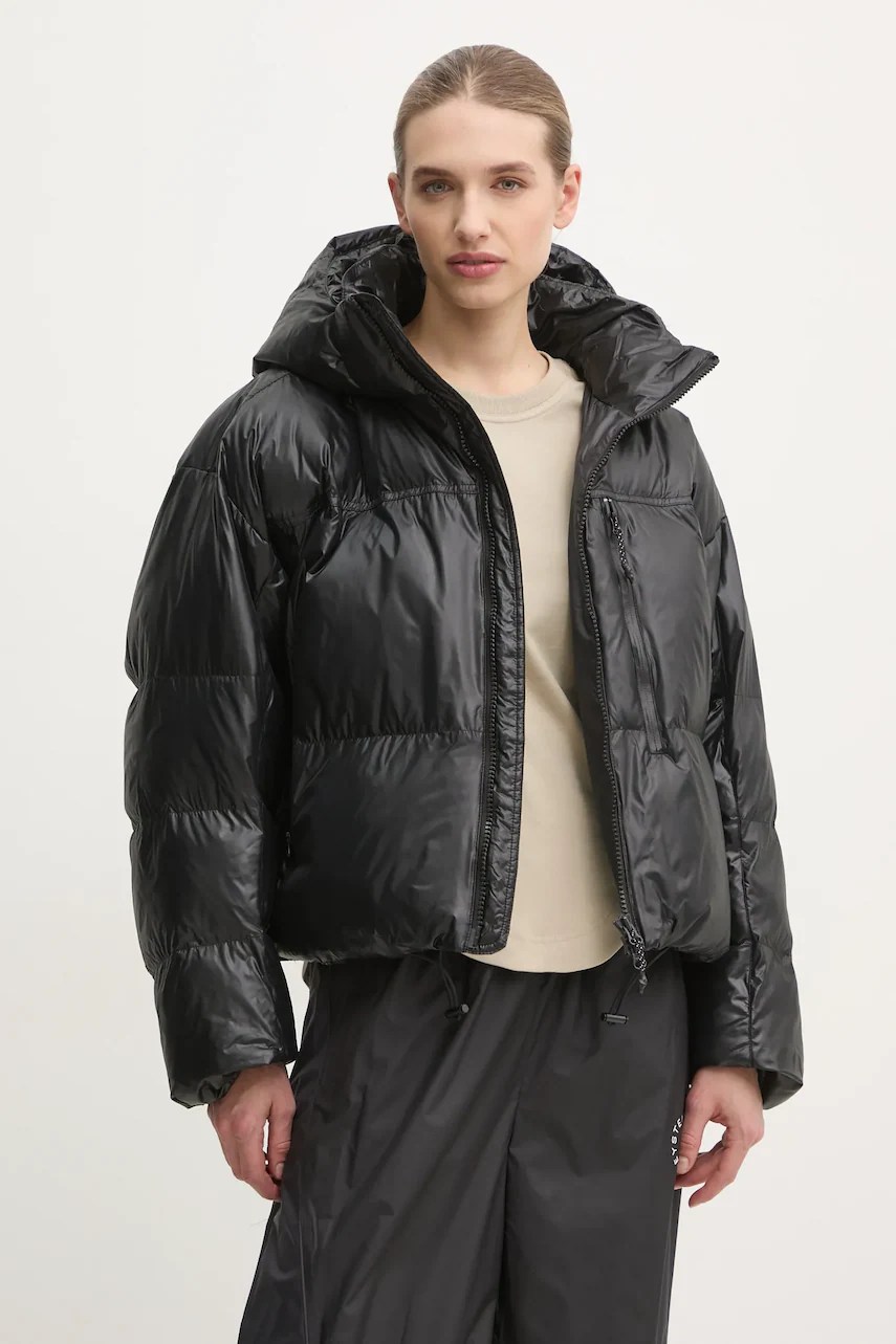 Geacă TrueNature de la adidas by stella McCartney Geacă TrueNature de la adidas by stella McCartney