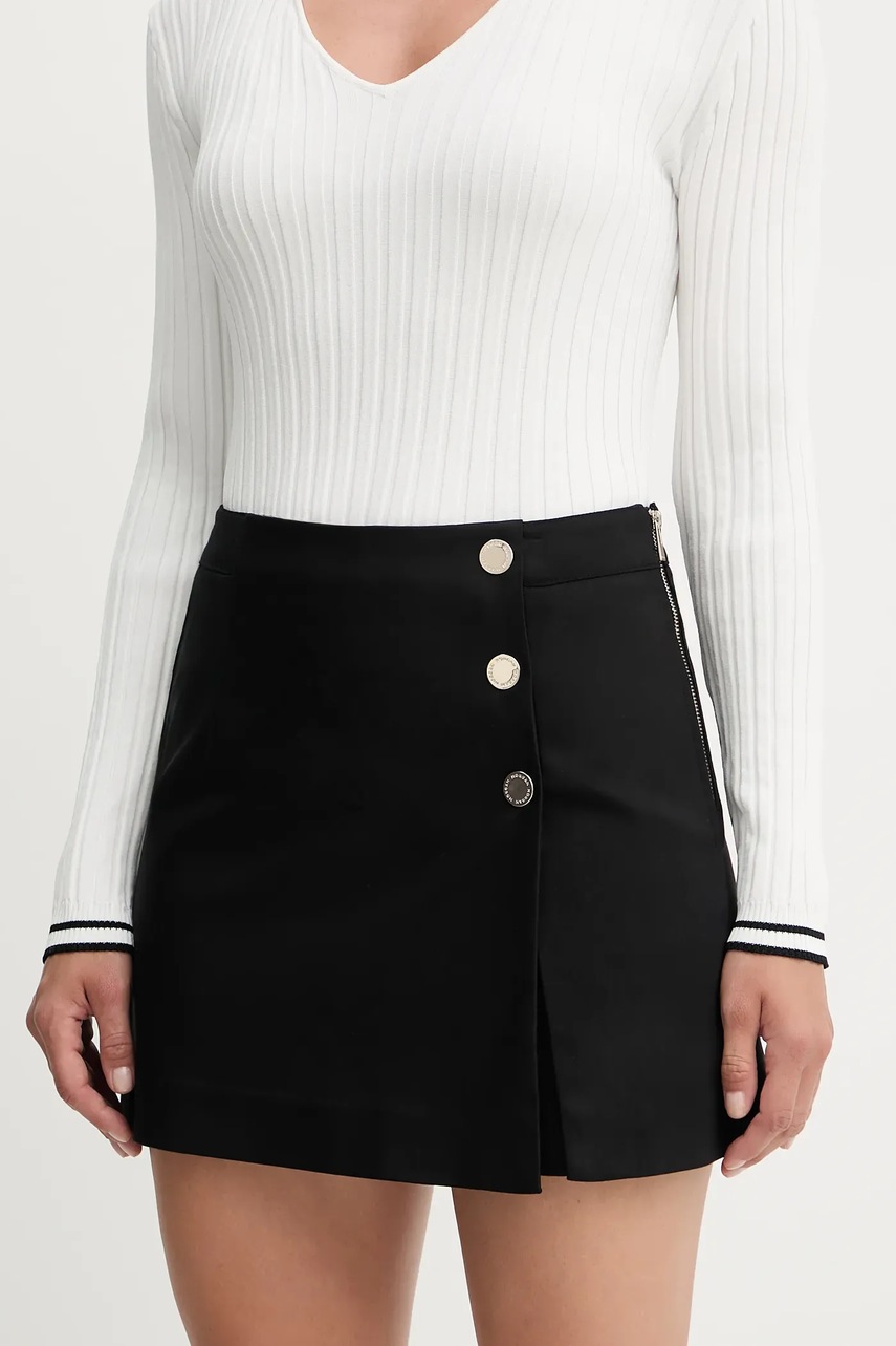 Pantaloni scurți morgan SHICK – talie înaltă Pantaloni scurți morgan SHICK - talie înaltă