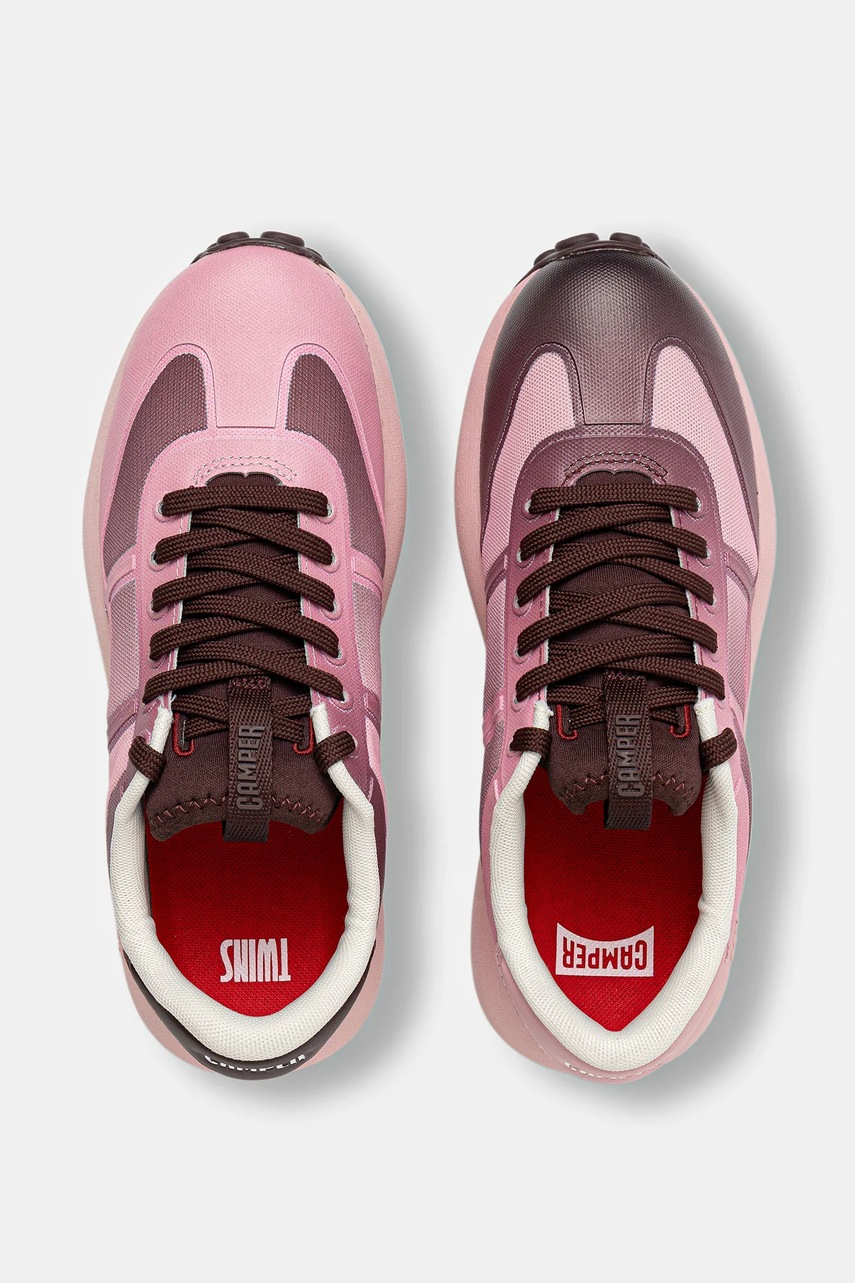 Sneakers camper TWS – confort și flexibilitate Sneakers camper TWS - confort și flexibilitate