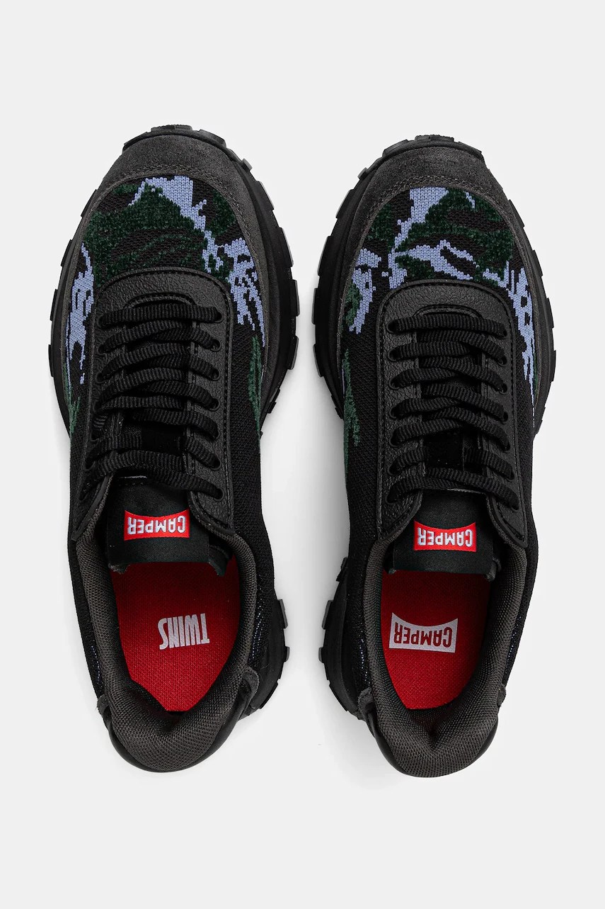 Sneakers camper TWS – confort și flexibilitate Sneakers camper TWS - confort și flexibilitate