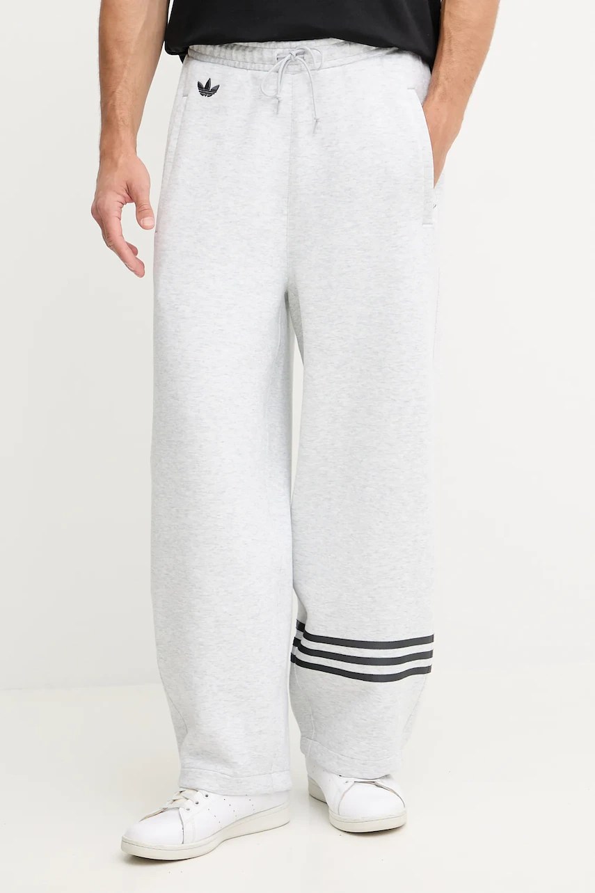 Pantaloni de trening adidas originals Neuclassics Pantaloni de trening adidas originals Neuclassics