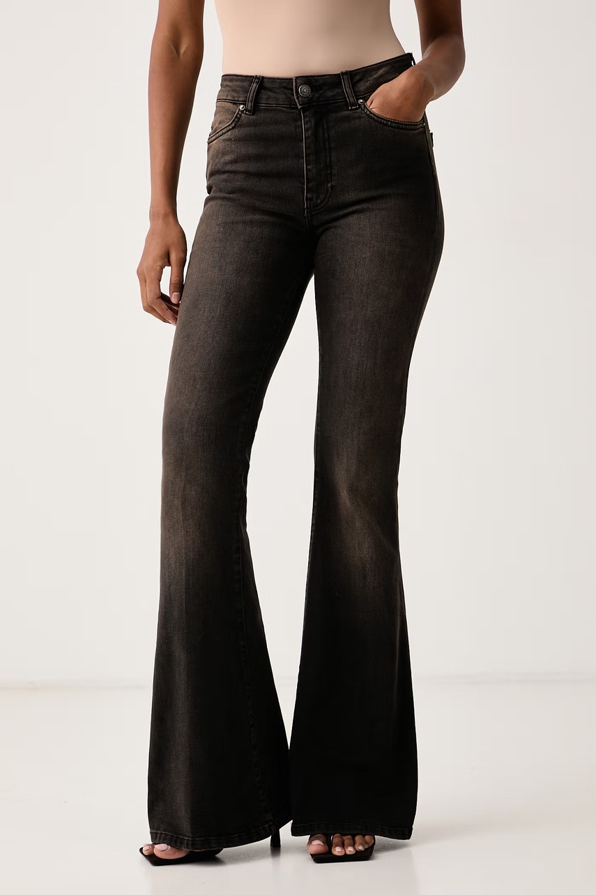 Pantaloni jeans flared pentru femei – VICOLO Pantaloni jeans flared pentru femei – VICOLO