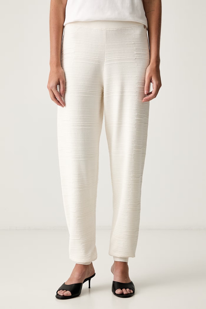 Pantaloni de trening pentru femei – JOSEPH RIBKOFF Pantaloni de trening pentru femei – JOSEPH RIBKOFF