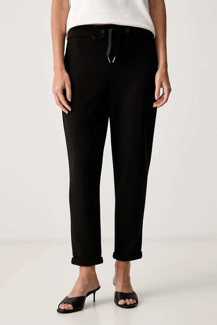 Pantaloni de trening pentru femei cu vâscoză – JOSEPH RIBKOFF Pantaloni de trening pentru femei cu vâscoză – JOSEPH RIBKOFF