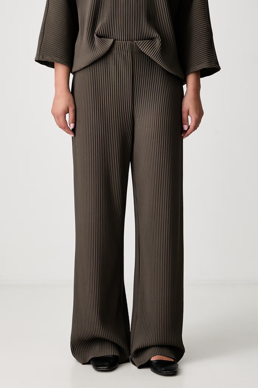 Pantaloni wide leg pentru femei – JOSEPH RIBKOFF Pantaloni wide leg pentru femei – JOSEPH RIBKOFF