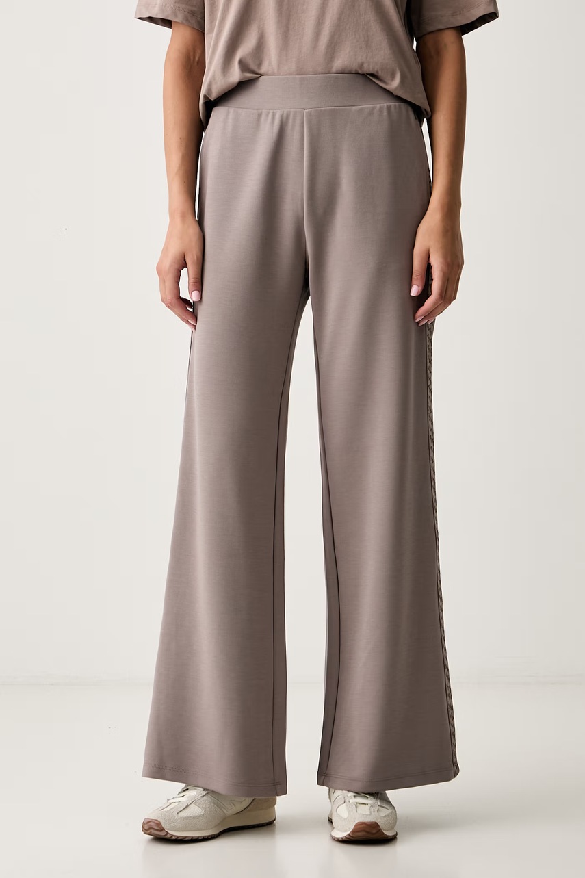 Pantaloni pentru femei din bumbac – EA7 Emporio Armani Pantaloni pentru femei din bumbac – EA7 Emporio Armani