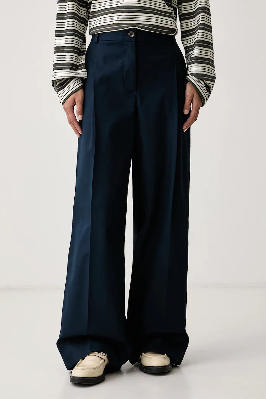 Pantaloni straight pentru femei din bumbac – Tommy Hilfiger Pantaloni straight pentru femei din bumbac – Tommy Hilfiger