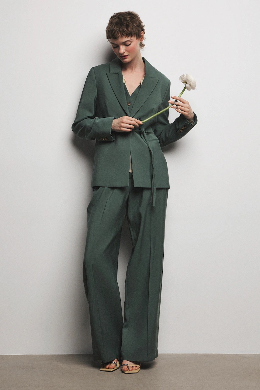 Sacou feminin medicine din vâscoză Sacou feminin medicine din vâscoză