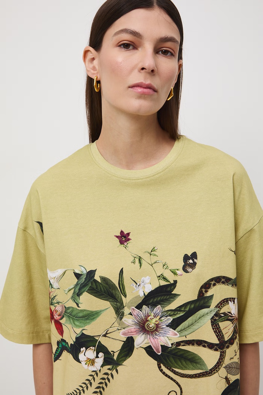 Tricou oversized pentru femei din bumbac cu elastan Tricou oversized pentru femei din bumbac cu elastan