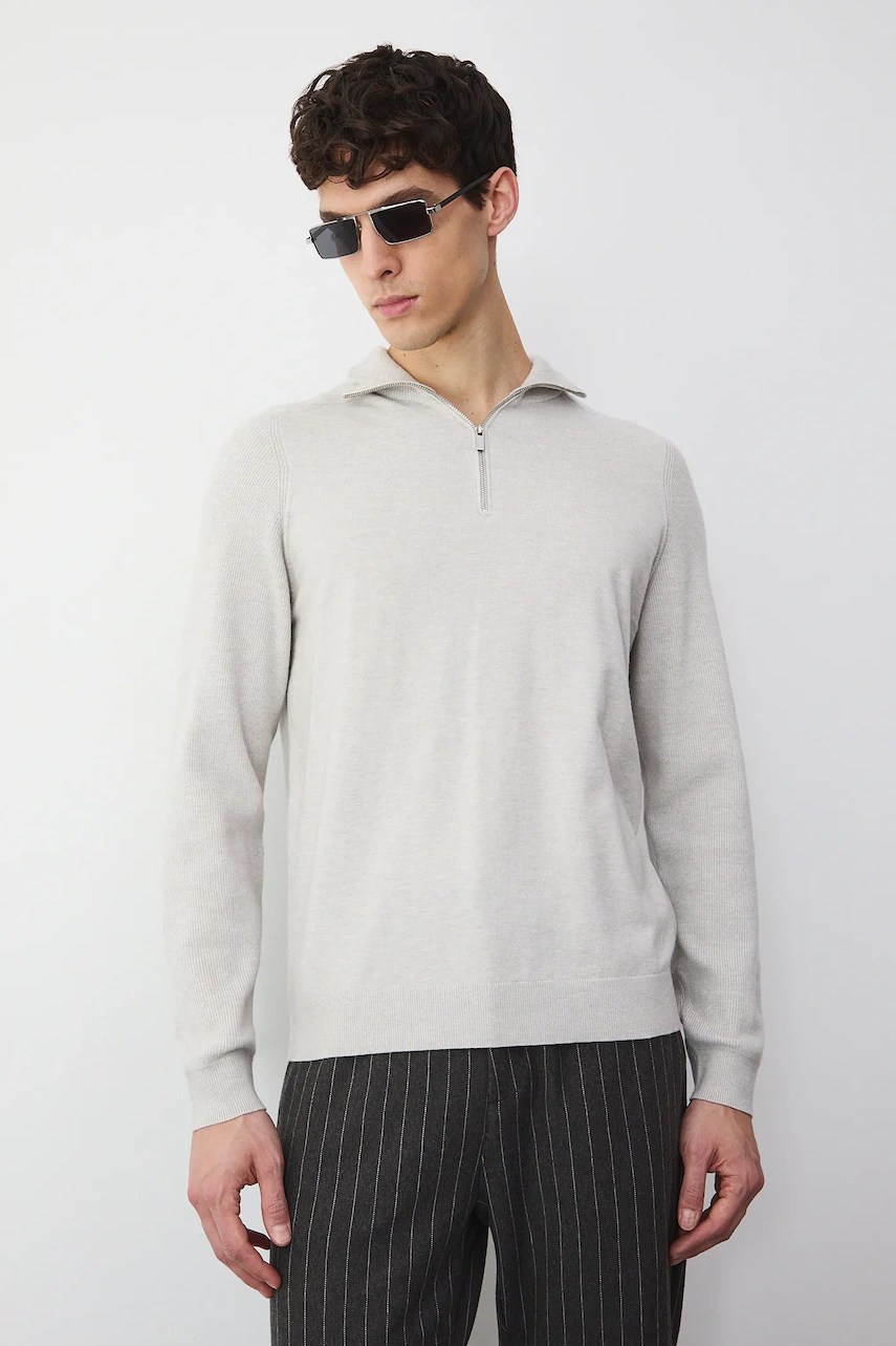 Pulover medicine din amestec de lână și cașmir Pulover medicine din amestec de lână și cașmir