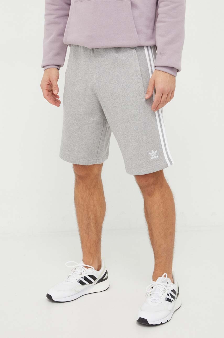 Pantaloni scurți bărbați adidas originals din bumbac adicolor 3-stripes Pantaloni scurți bărbați adidas originals din bumbac adicolor 3-stripes