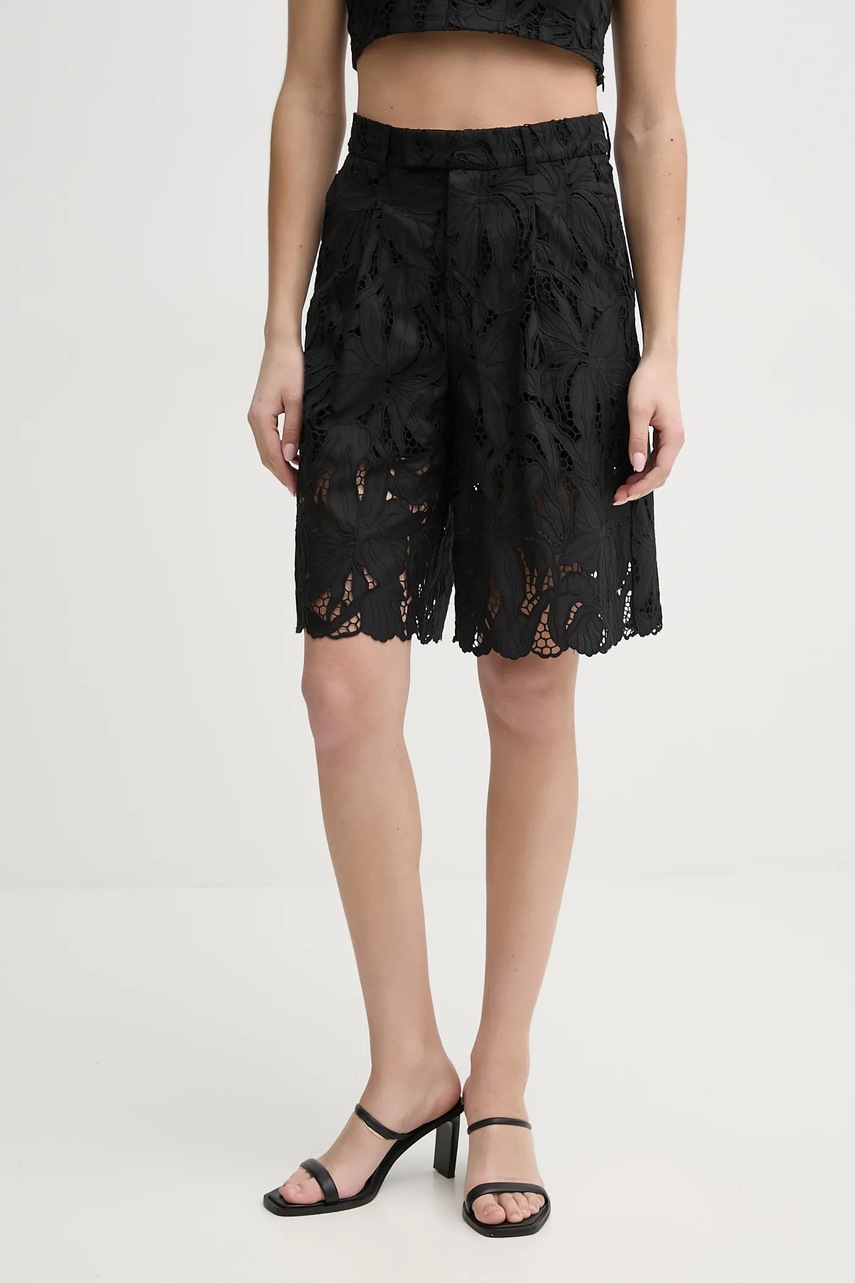 Pantaloni scurți – Isabelle Blanche Pantaloni scurți – Isabelle Blanche