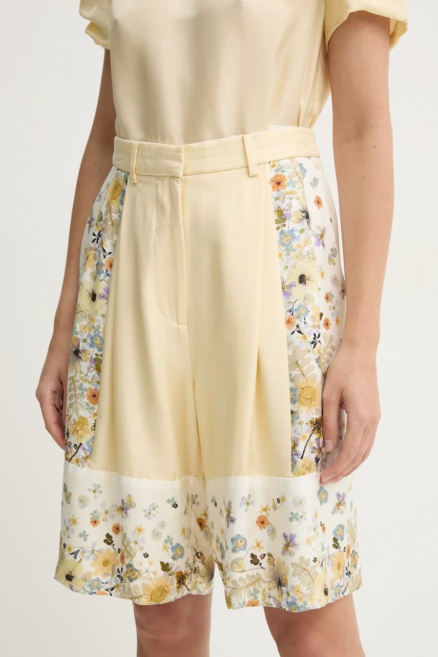 Munthe pantaloni scurți FABIANE din mătase Munthe pantaloni scurți FABIANE din mătase