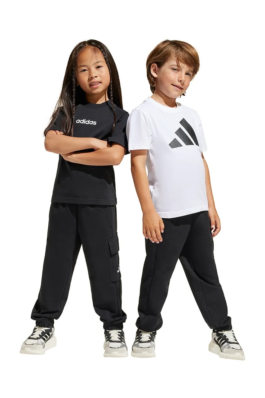 Pantaloni de trening adidas din bumbac pentru copii Pantaloni de trening adidas din bumbac pentru copii