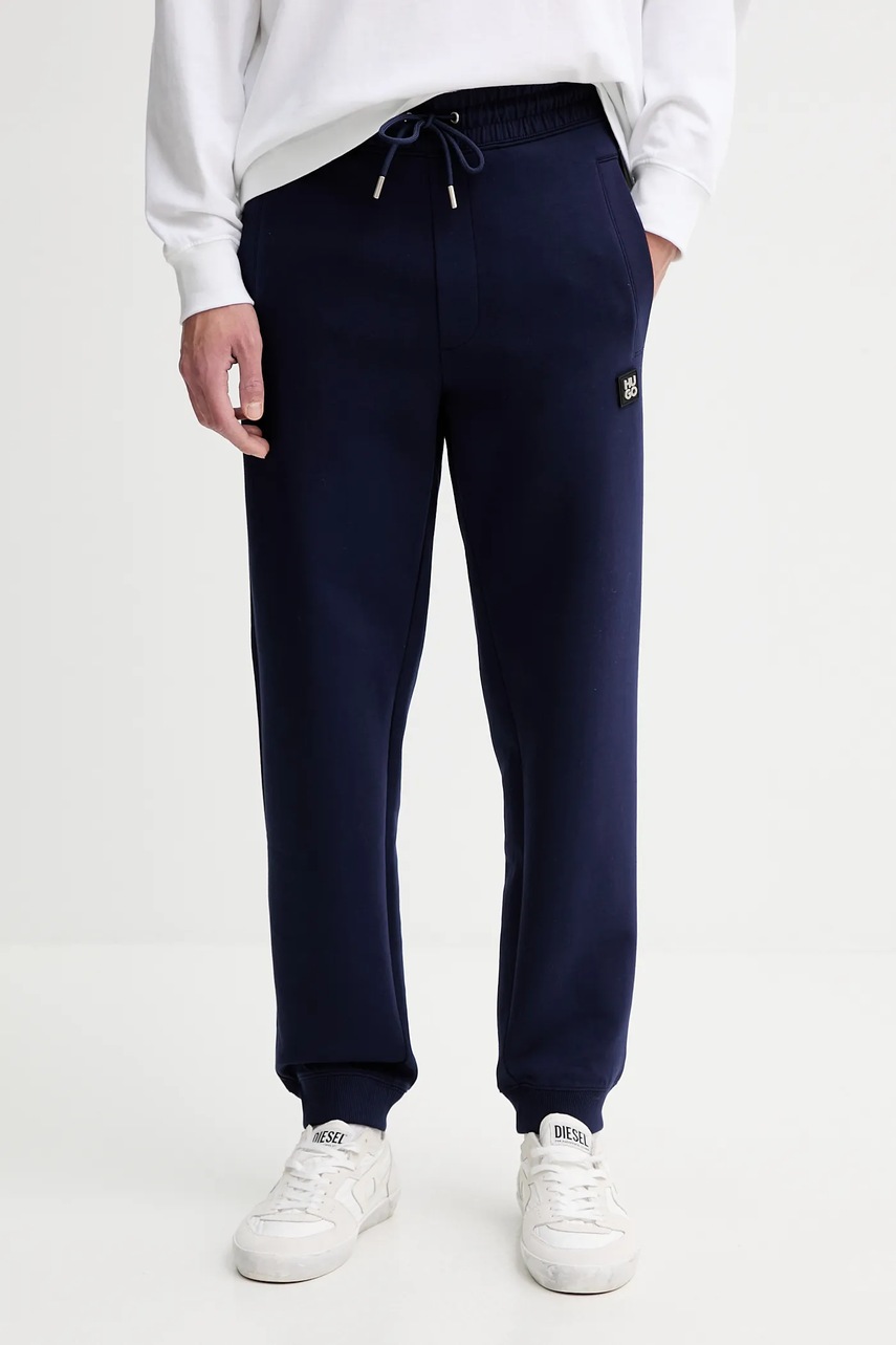Pantaloni de trening HUGO Dimacs – stil și confort Pantaloni de trening HUGO Dimacs - stil și confort