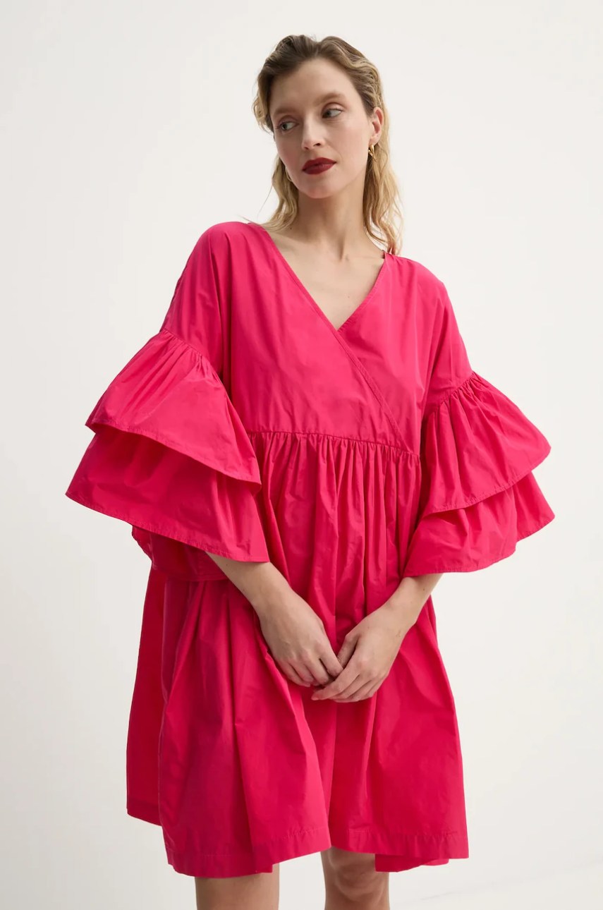 Mmc STUDIO: bijuterie elegantă cu mâneci speciale Mmc STUDIO: bijuterie elegantă cu mâneci speciale