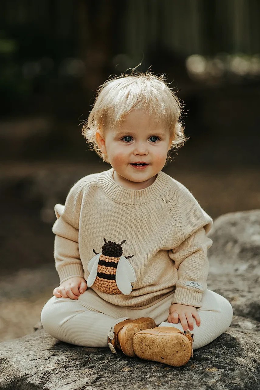 Pulover de bumbac pentru copii donsje Valenthe Sweater Bee Pulover de bumbac pentru copii donsje Valenthe Sweater Bee