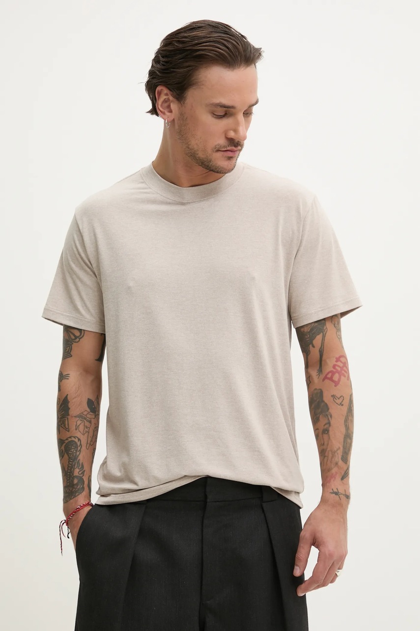 Tricou hollister co. – confort și stil Tricou hollister co. - confort și stil