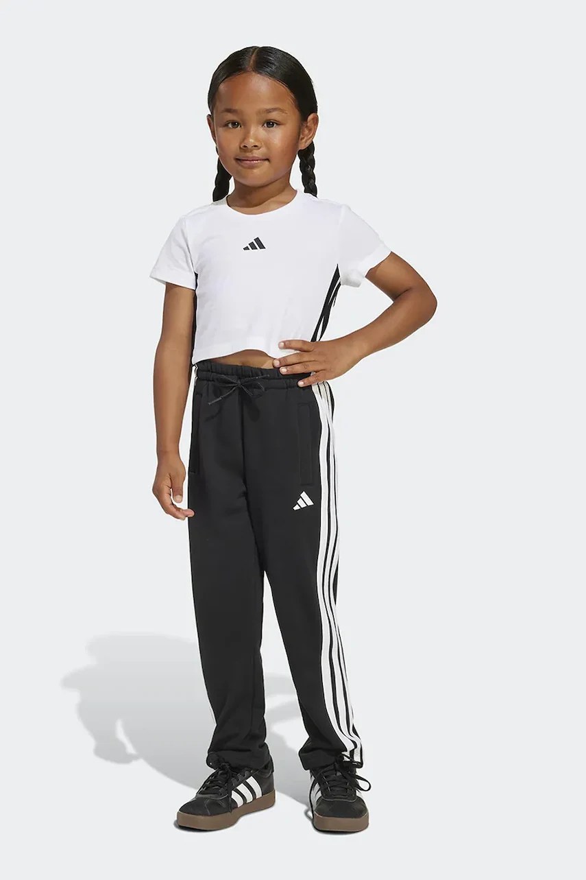 Compleu adidas pentru copii Compleu adidas pentru copii