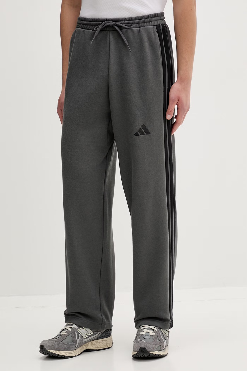 Pantaloni de trening adidas Essentials Pantaloni de trening adidas Essentials