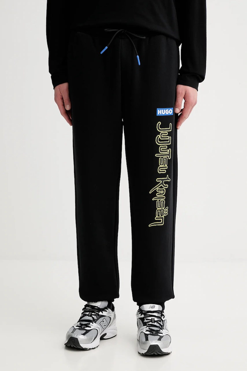 Pantaloni de trening HUGO blue din bumbac HUGO x Jujutsu Kaisen Pantaloni de trening HUGO blue din bumbac HUGO x Jujutsu Kaisen