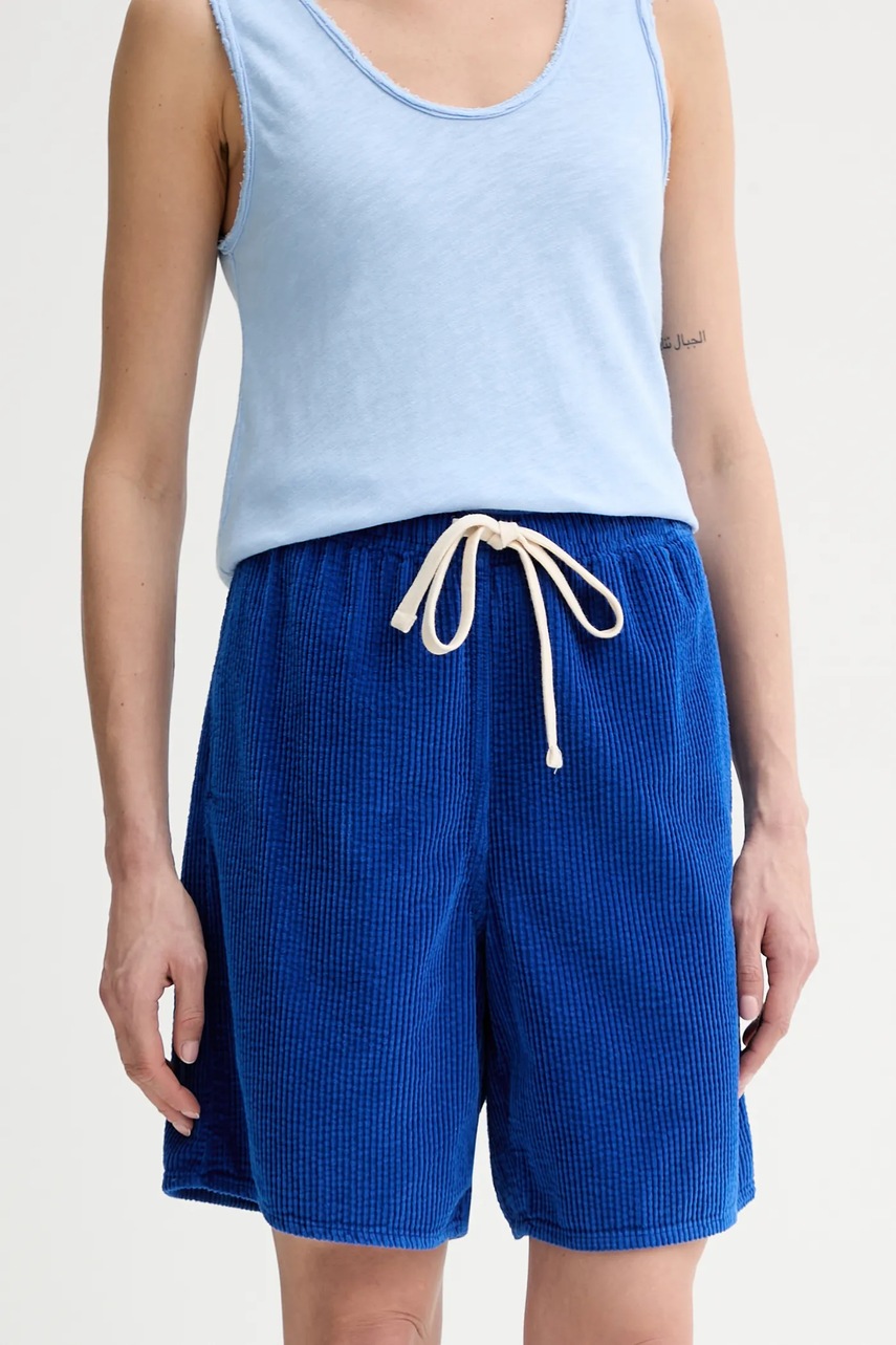 Pantaloni scurți din velur american vintage Pantaloni scurți din velur american vintage