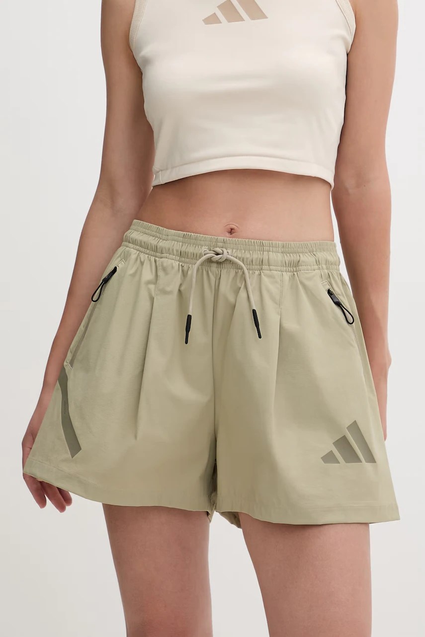 Pantaloni scurți adidas pentru femei x z.n.e Pantaloni scurți adidas pentru femei x z.n.e