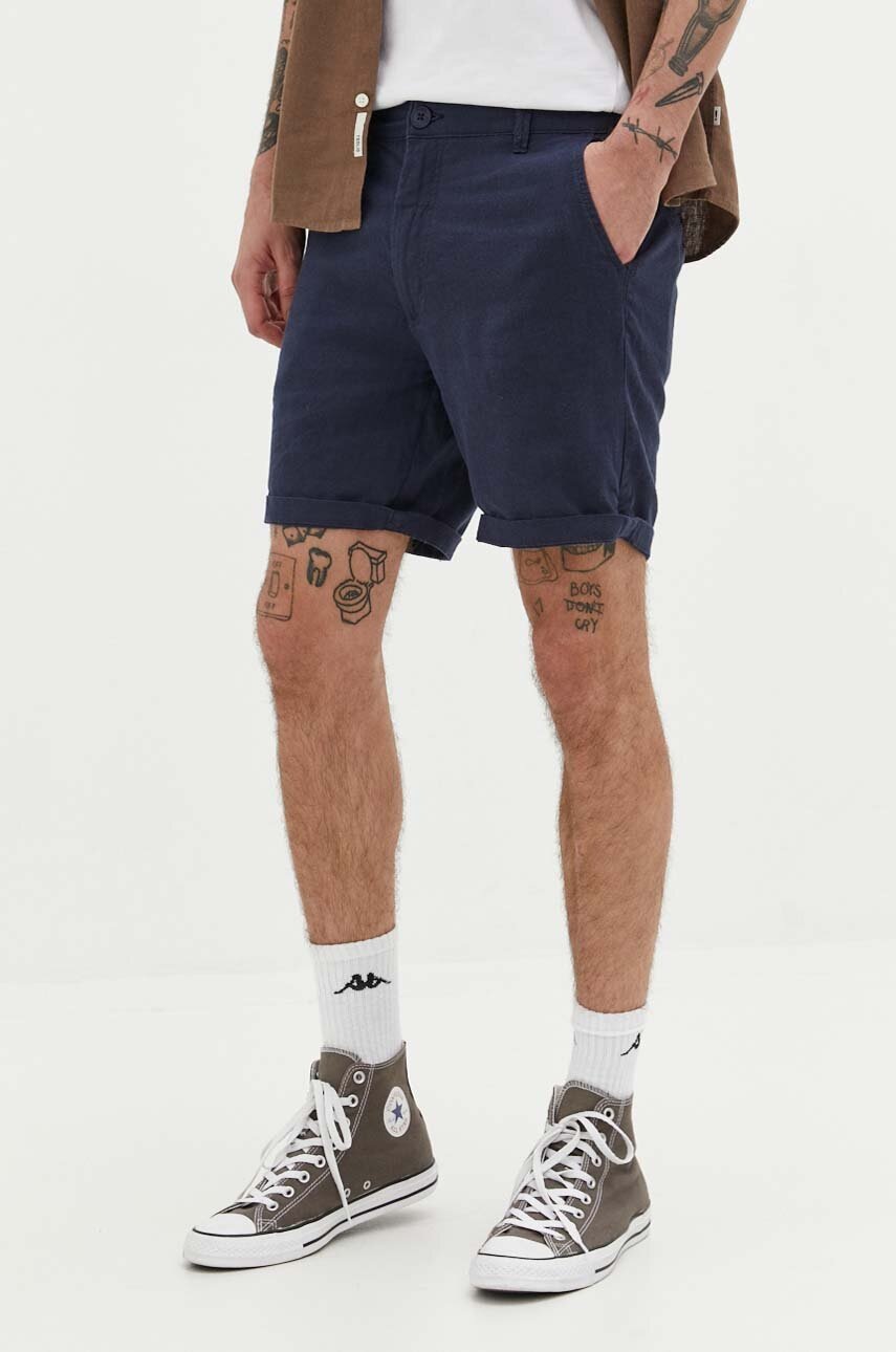 Pantaloni scurți simpli din in Pantaloni scurți simpli din in