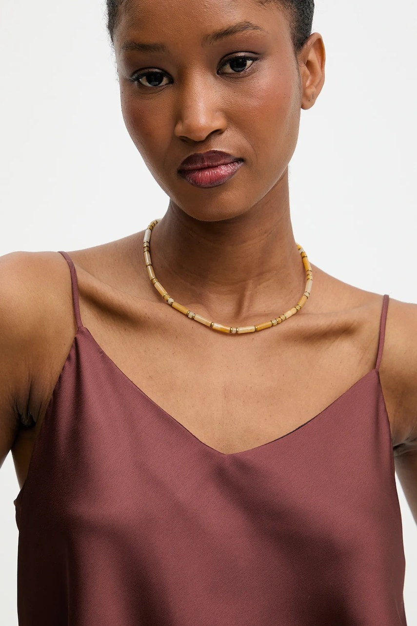 Colier lucrat manual din aventurină de la answear.LAB Colier lucrat manual din aventurină de la answear.LAB