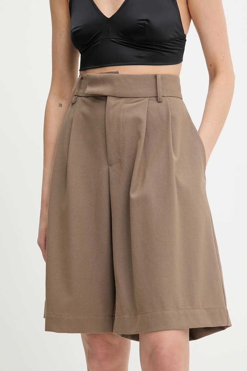 Pantaloni scurți cu talie înaltă answear lab din lână Pantaloni scurți cu talie înaltă answear lab din lână