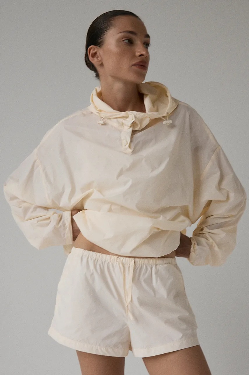 Muuv. pantaloni scurți MONOA Muuv. pantaloni scurți MONOA