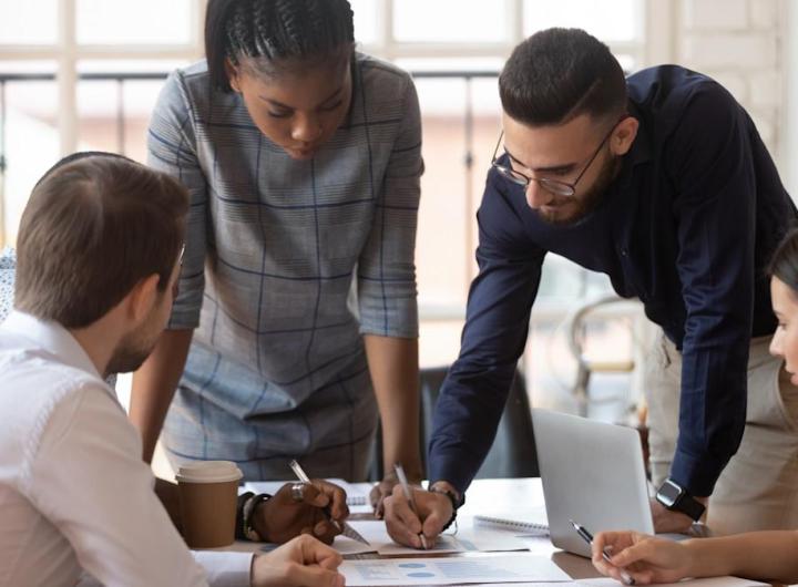 Goldman Sachs Spotlights Dividend Stocks Using AI – 5 Strong Buys Now Goldman Sachs Spotlights Dividend Stocks Using AI – 5 Strong Buys Now