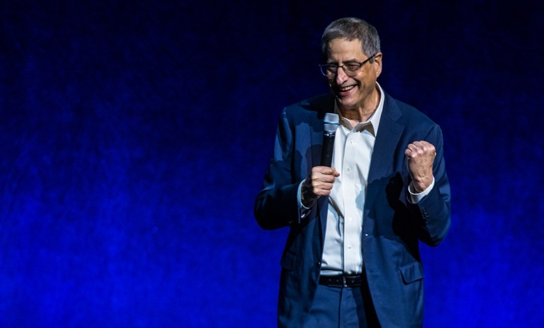 The Sony Pictures film manager Tom Rothman signs several The Sony Pictures film manager Tom Rothman signs several