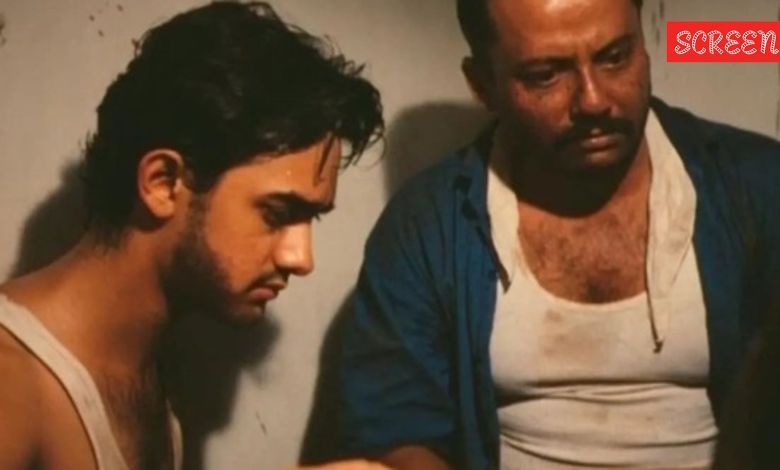Aamir Khan did not shower for more than a week to maintain continuity in Ghulam, Raakh: “I didn't want to look fresh” | Bollywood News Aamir Khan did not shower for more than a week to maintain continuity in Ghulam, Raakh: “I didn't want to look fresh” | Bollywood News