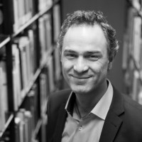 Was ist Achtsamkeit und warum sollte die Friedensbewegung darauf achten? Mit Dr. Daniele Ganser Was ist Achtsamkeit und warum sollte die Friedensbewegung darauf achten? Mit Dr. Daniele Ganser