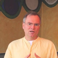 Gelassenheit entwickeln – die 6 Yoga Wege Gelassenheit entwickeln – die 6 Yoga Wege