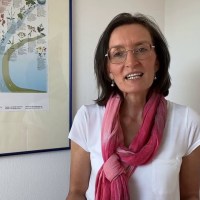 Achtsamkeit: Wie kommen wir zu mehr Lebensfreude? Einfluss von Gedanken und Emotionen. Achtsamkeit: Wie kommen wir zu mehr Lebensfreude? Einfluss von Gedanken und Emotionen.