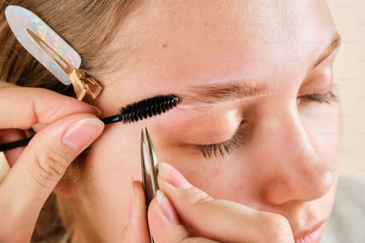 9 Lash Extension Mistakes to Avoid in Your Beauty Salon 9 Lash Extension Mistakes to Avoid in Your Beauty Salon