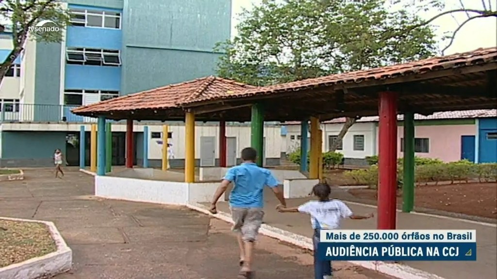 Ajuda financeira a famílias com crianças órfãs tem apoio em audiência na CCJ — Senado Notícias Ajuda financeira a famílias com crianças órfãs tem apoio em audiência na CCJ — Senado Notícias