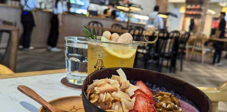 Beyond the Desk: The Best Cafés for Remote Work and Vibes in Major Cities Beyond the Desk: The Best Cafés for Remote Work and Vibes in Major Cities