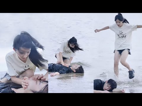 Full Movie!女孩在海邊救了個帥氣小夥,沒想到他竟是個身價千億的總裁! Full Movie!女孩在海邊救了個帥氣小夥,沒想到他竟是個身價千億的總裁!