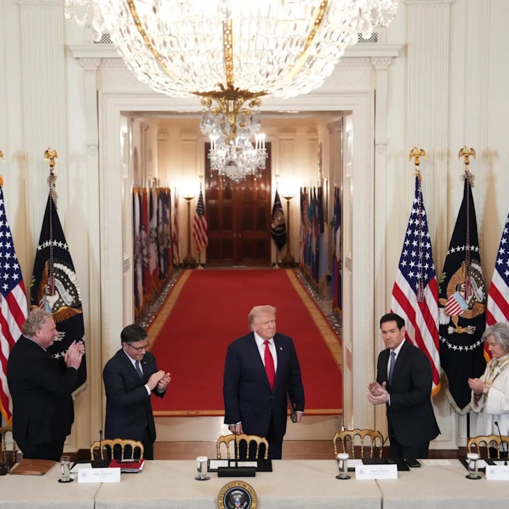 President Trump urges college sports leaders to return to pre-NIL era: ‘I’d like to go exactly back to what we had and ram it through a court’ President Trump urges college sports leaders to return to pre-NIL era: ‘I’d like to go exactly back to what we had and ram it through a court’